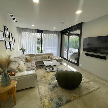 Villa Avec Piscine 35 Min De Paris